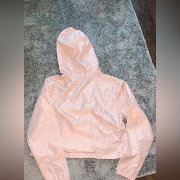 Old Row Crest Cropped Windbreaker Pink - Picture 2 of 4